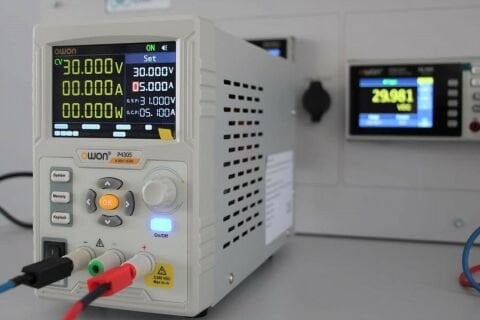 60V / 3A / 180W – DC Güç Kaynağı – Lineer – OWON P4603