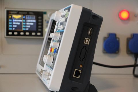 100 MHz 2 Kanal Osiloskop – SDS7102E