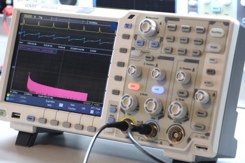 Osiloskop 100MHz – OWON XDS2102A – 2 Kanal – 8'' – 12 Bit