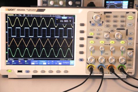 Osiloskop 350MHz – OWON XDS4354 – 4 Kanal – 10.4'' Full paket