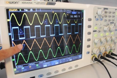 350 MHz 4 Kanal Osiloskop – XDS4354