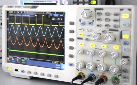 500 MHz 4 Kanal Osiloskop – XDS4504