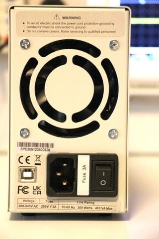 30V / 5A / 150W – DC Güç Kaynağı – SPE3051