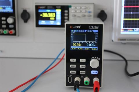 30V / 10A / 200W – DC Güç Kaynağı – SPE3102