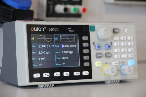35 MHz 2 Kanal Fonksiyon Jeneratörü – DGE2035