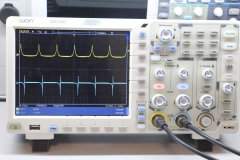 Owon XDS3202 Osiloskop – 200 MHz – 2 Kanal – 8” Dokunmatik – 2 GS/s
