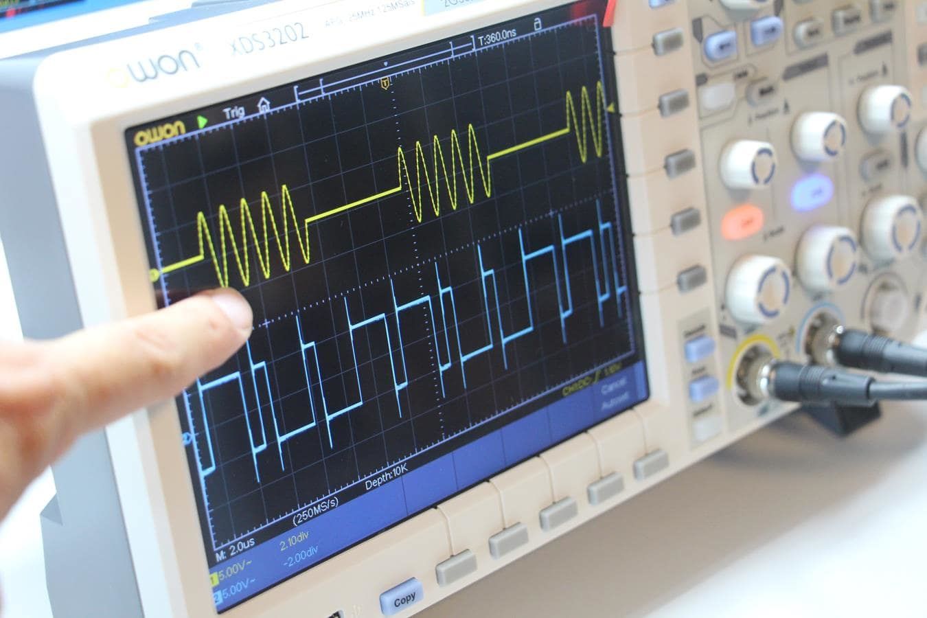 200 MHz 2 Kanal Osiloskop – XDS3202F