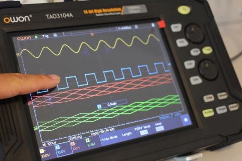 100 MHz 4 Kanal 14 Bit Osiloskop – Tablet – TAO3104A