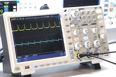 Owon XDS2202 Osiloskop 200 MHz 2 Ch  8” Dok-Ekr Decode