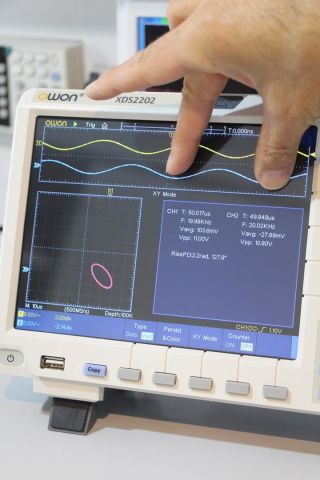 200 MHz 2 Kanal Osiloskop – XDS2202