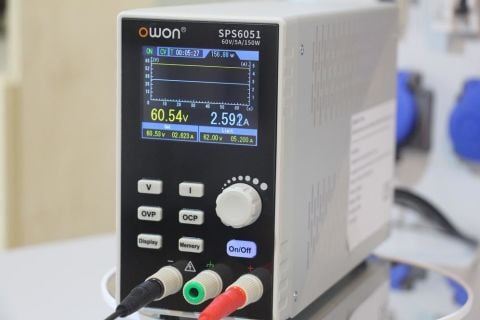 Owon SPS6051 Sessiz DC Güç Kaynağı 150W/61V/5,1A