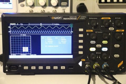 100 MHz 2 Kanal Osiloskop + Fonksiyon Jeneratörü – SDS210S