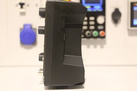 200 MHz 2 Kanal Osiloskop + Fonksiyon Jeneratörü – SDS220S