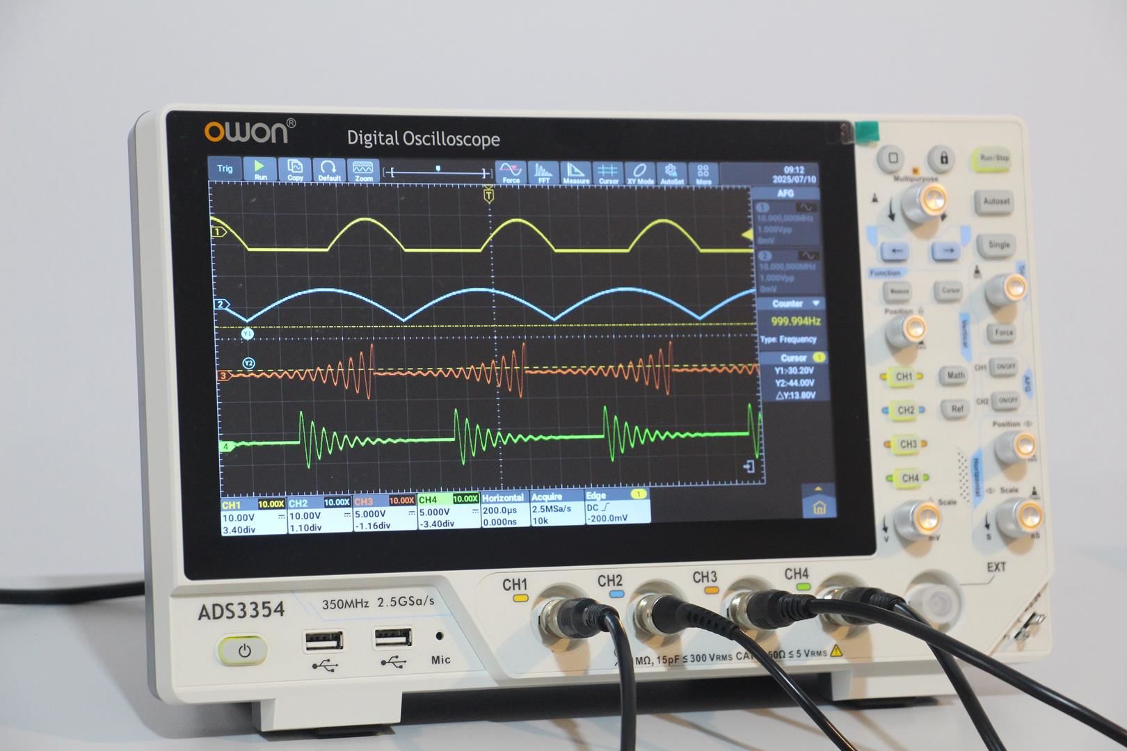 Owon ADS3354 Osiloskop – 350 MHz – 4 Kanal – 10.1” Dokunmatik