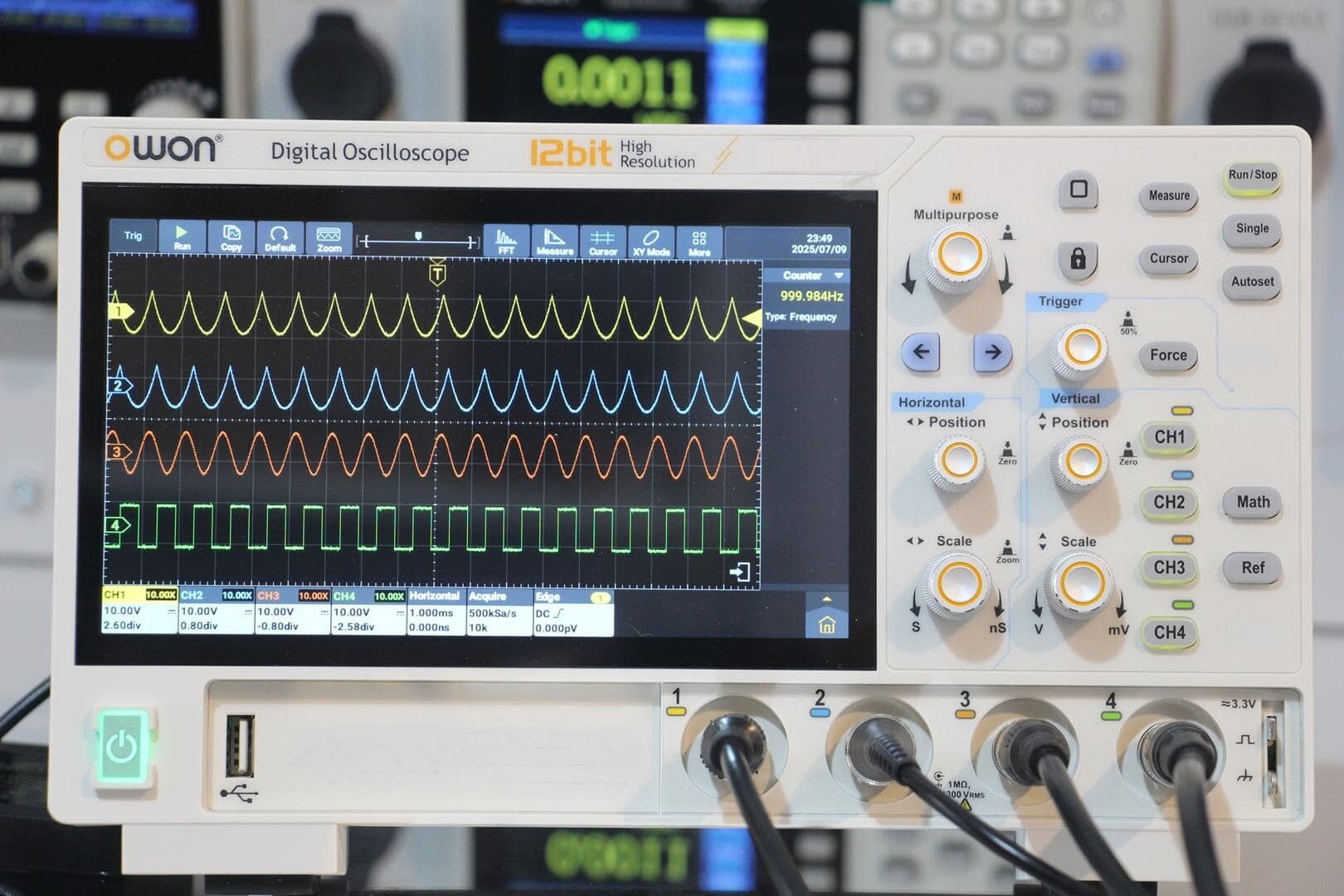 Owon ADS814A Osiloskop – 100 MHz – 4 Kanal – 7” Dokunmatik – 12-Bit