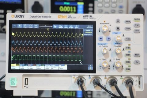 200 MHz 4 Kanal 12 Bit Dijital Osiloskop – ADS824A