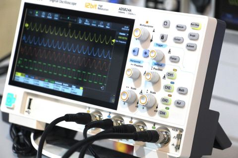 200 MHz 4 Kanal 12 Bit Dijital Osiloskop – ADS824A