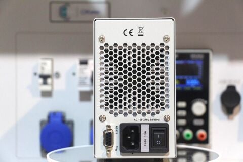150V / 30A / 300W-DC Elektronik Yük – OWON OEL1530