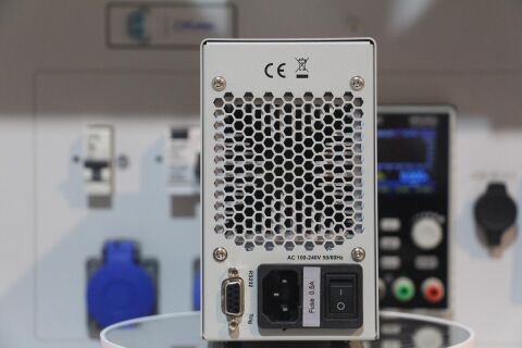 300V / 15A / 150W-DC Elektronik Yük – OWON OEL3015